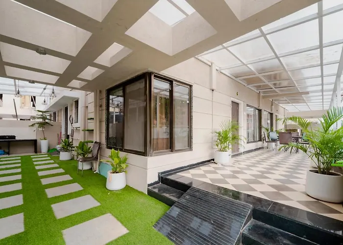 The Retreat-Glasshouse Bungalow Igatpuri