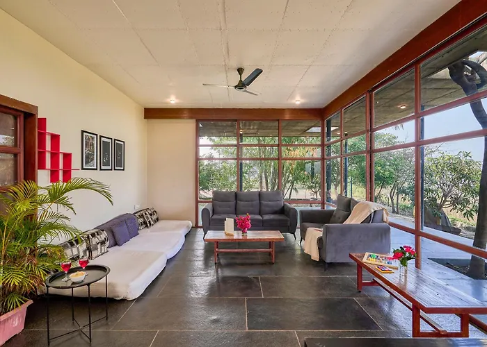 Saffronstays Zen, Igatpuri - Lake-View Villa With Indoor And Outdoor Games